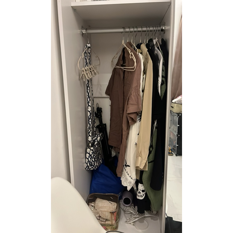 

Kardus baju 10kg