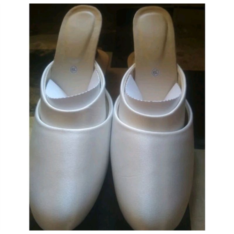 SEPATU WANITA PRIA.SLOP PENGANTIN SET CEWEK COWOK.