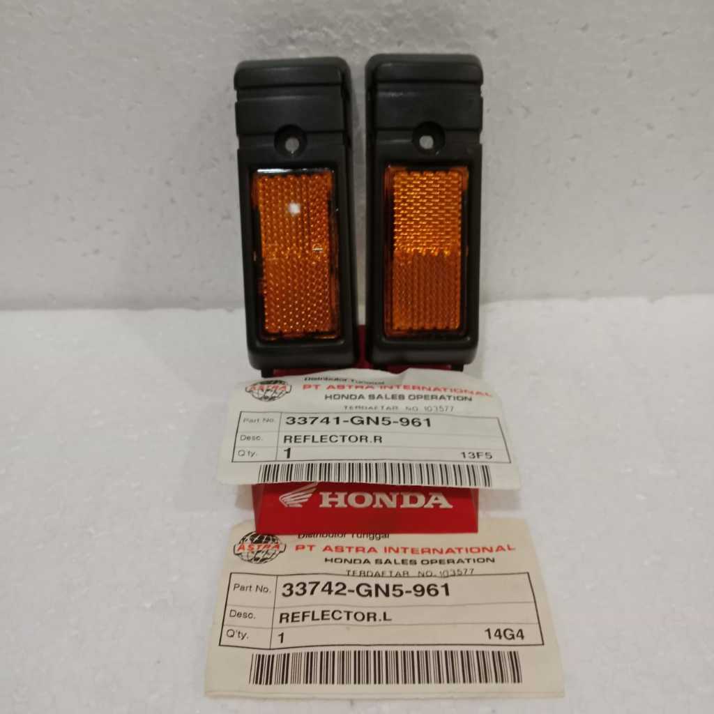 MATA KUCING SAYAP SLEBOR SPAKBOR DEPAN ASTREA PRIMA ORIGINAL ORI KGD 33741-GN5-961 33742-GN5-961