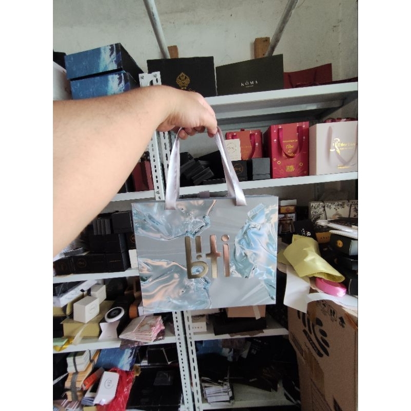 

CUSTOM KEMASAN GAMIS / PACKAGING BOX FREE DESIGN DAN ONGKIR DAN DESIGN