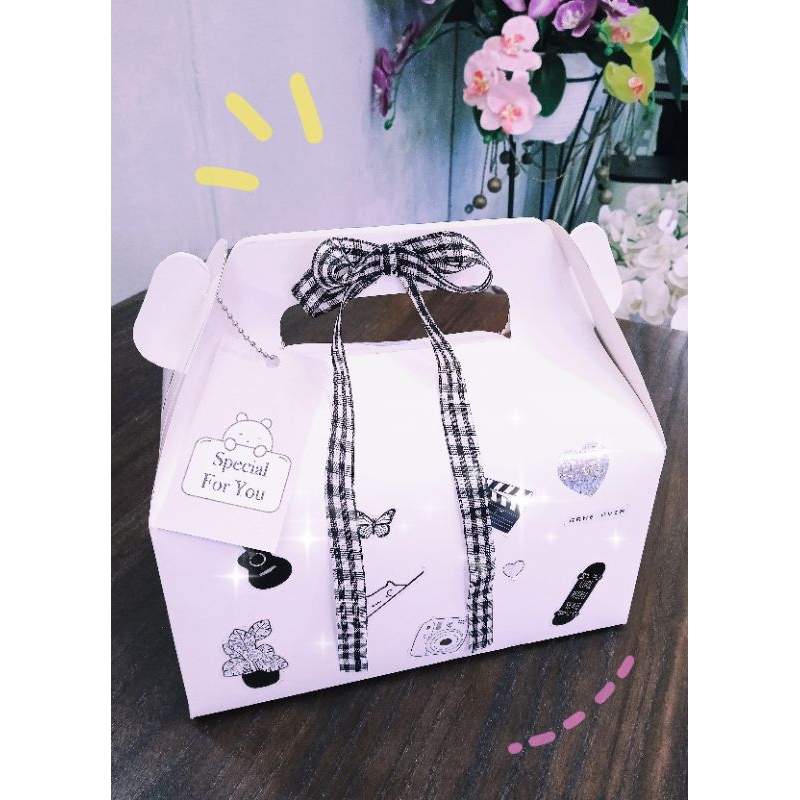 

Gable Gift Box | Gift Box | Hampers Snack | Kado Ultah | Kado Unik | Kado Murah |