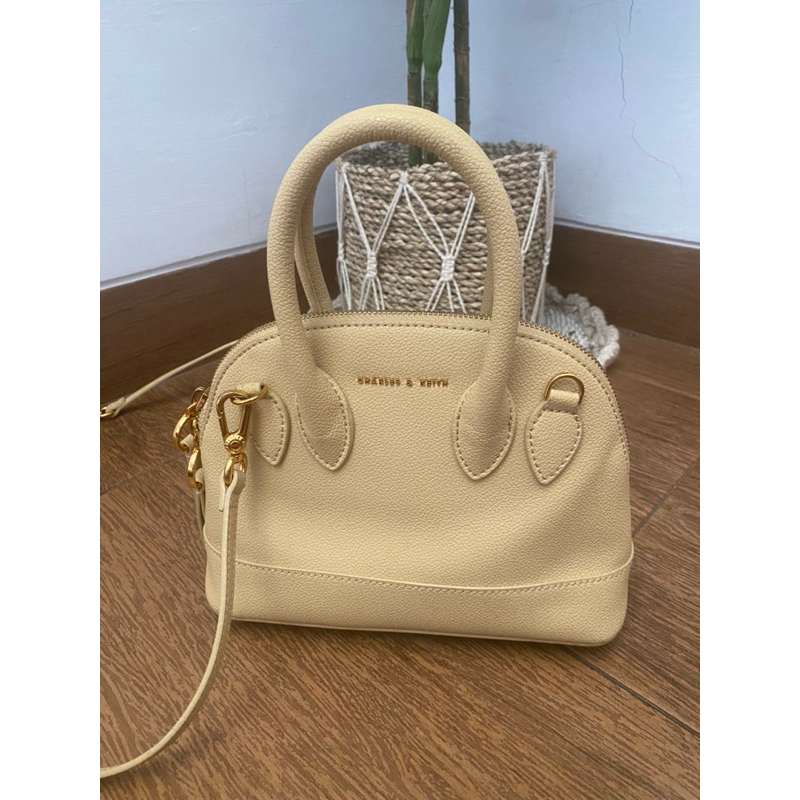 Tas charles n keith sling bag original store