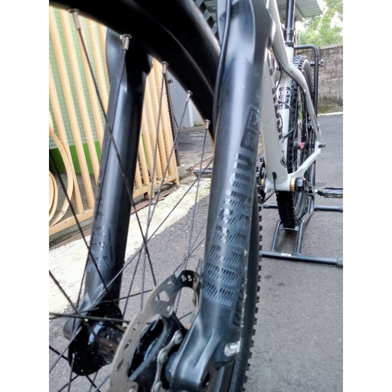Frame only. Sepeda gunung MTB Nukeproof 27.5