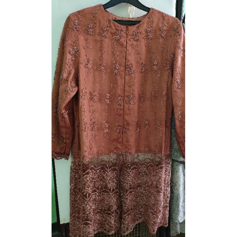 Atasan Kebaya Brokat Kebaya Tile kebaya Lamaran Nikah, wisuda kondangan atasan mewah