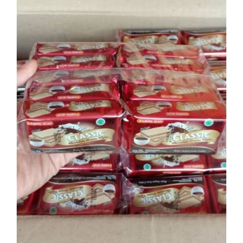 

Khong Guan Grand Classic Wafer Cream Cokelat pak isi 10 @18gram