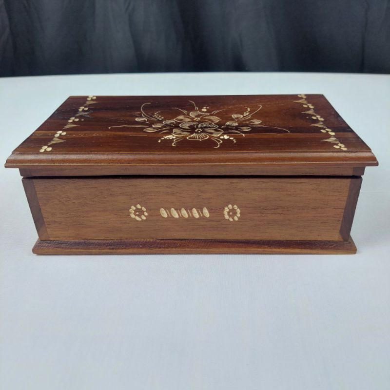 Kotak Perhiasan kayu jati