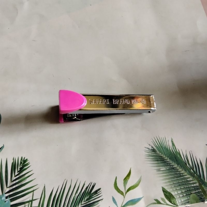 

Staples Safari Brand