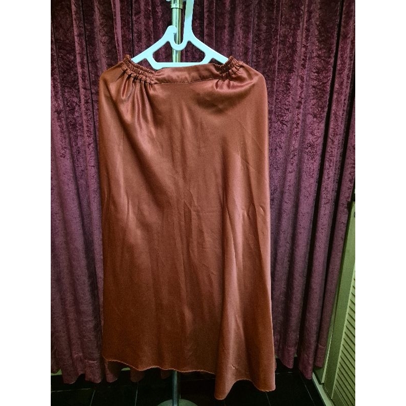 ORANGE SATIN MAXI SKIRT ROK PANJANG