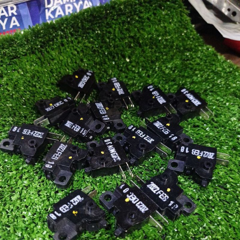 SWITCH REM DEPAN BEAT / VARIO/ SUPRA ORIGINAL