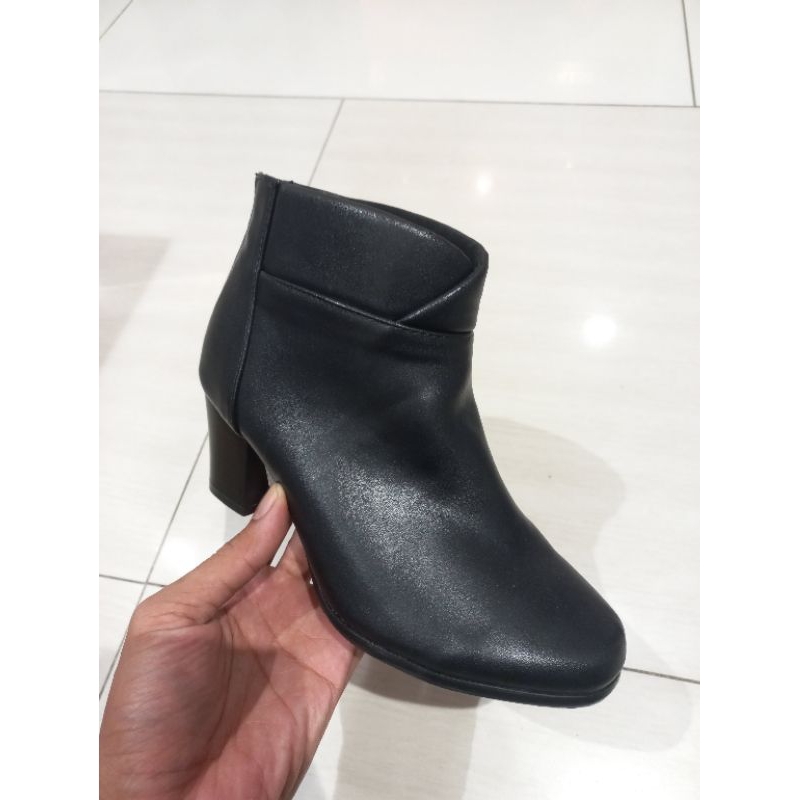 BOOTS WANITA LAVIOLA