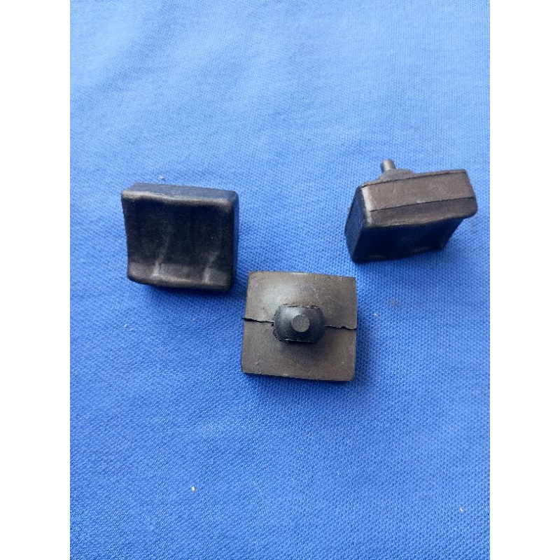 karet stoper karet ganjal bantalan  mesin Vario series Vario 125 old kzr beat karbu