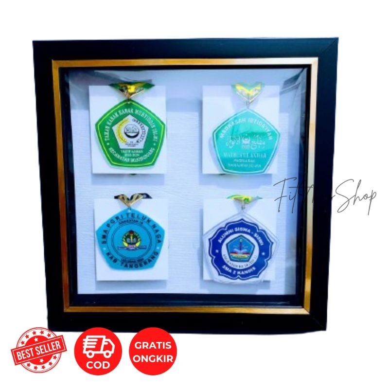 Frame Medali Minimalis Modern kaca 4 medali