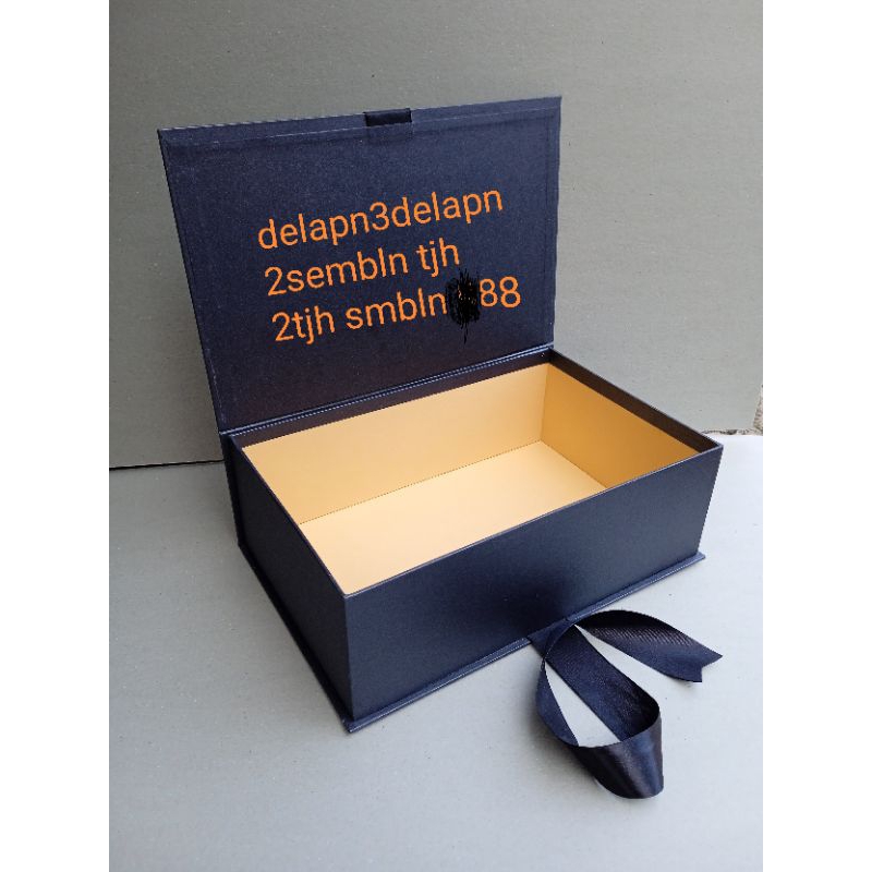 

kotak kado 31x26x8cm