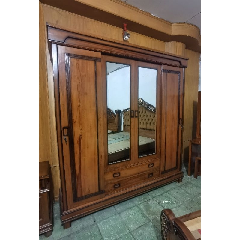 Lemari pakaian / Lemari pakaian jati / Lemari pakaian kayu jati