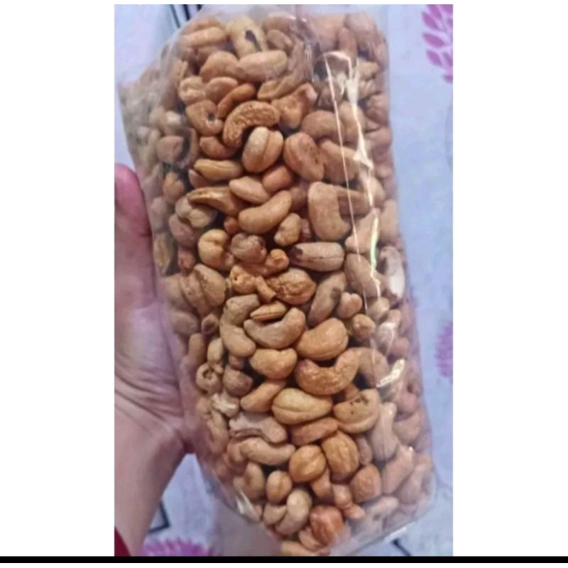 

kacang Mede utuh matang 500 gram
