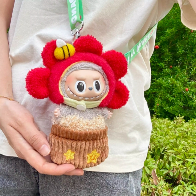 Kostum Tas Bunga Labubu | Bunga Merah Kuning | TIDAK TERMASUK BONEKA