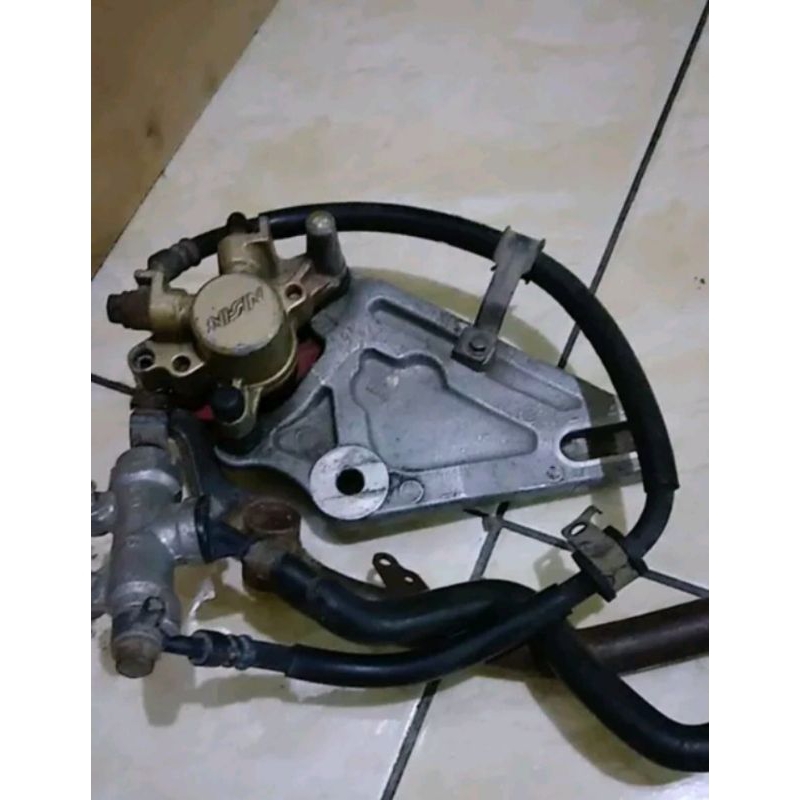 Kaliper Rem Cakram Belakang Supra X 125 Fi Helm in PNP Blade New Double disk (Bekas Original)