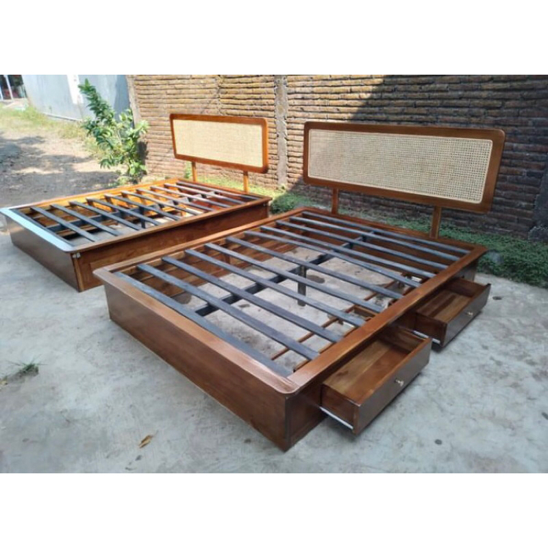 Dipan minimalis / dipan jati rotan laci