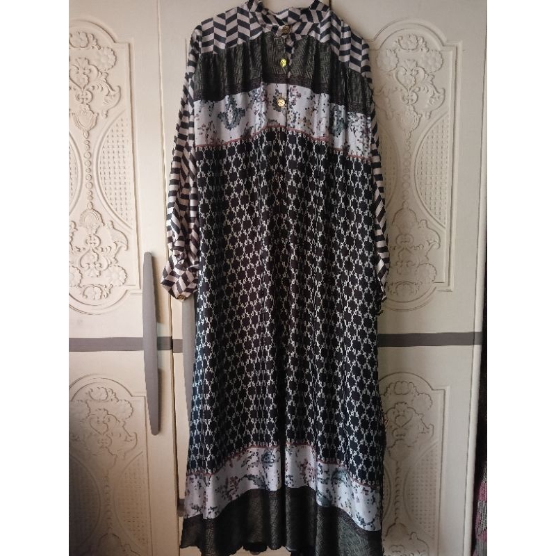 Layla Dress size S by Zaskia sungkar preloved