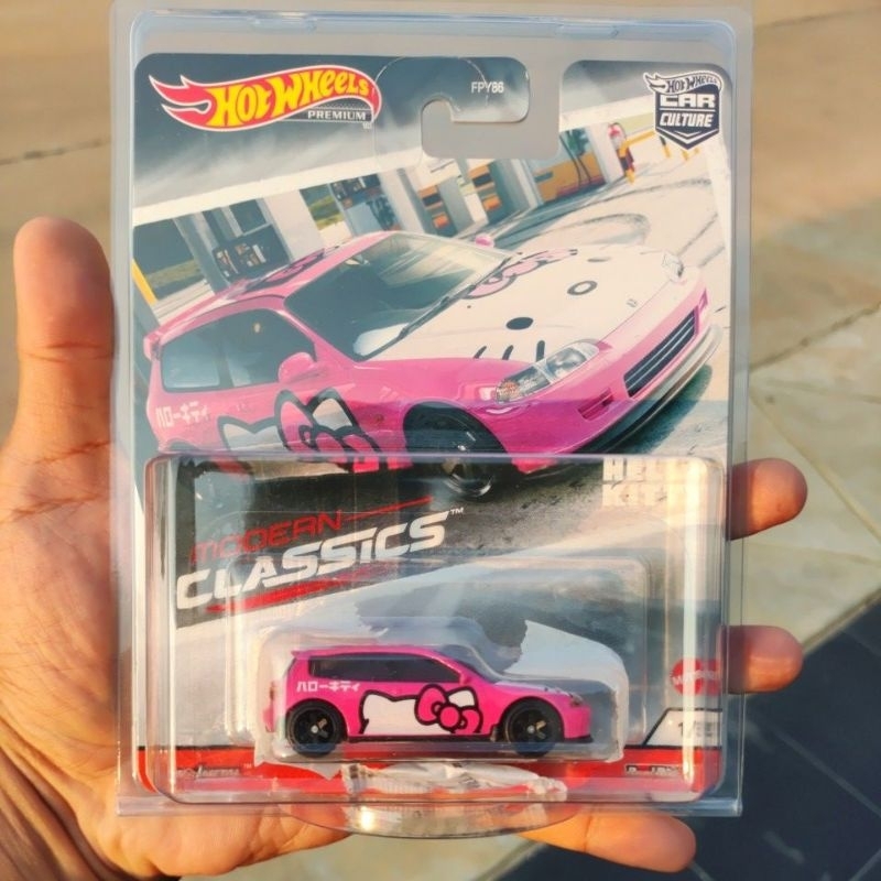 HOT WHEELS PREMIUM MODERN CLASSICS HONDA CIVIC EG HELLO KITTY INCLUDE PROTECTOR