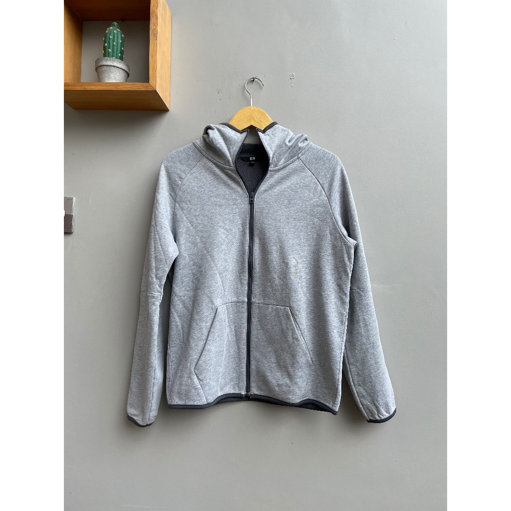 PL jaket  wanita hoody merk Uniq*o, tebal, very good condition