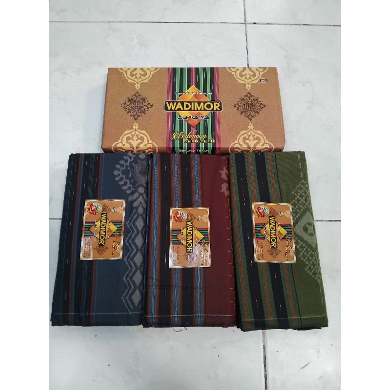 sarung wadimor balimoon manik-manik,sarung motif kembang