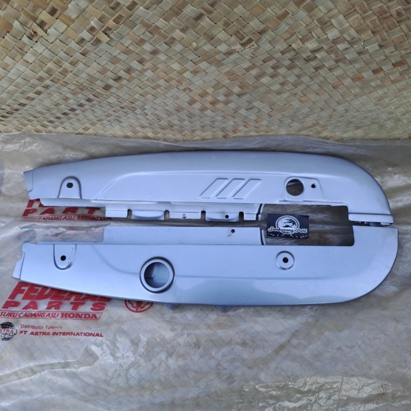 KATENGKAS TUTUP RANTAI HONDA ASTREA GRAND BULUS ABU ABU ORIGINAL