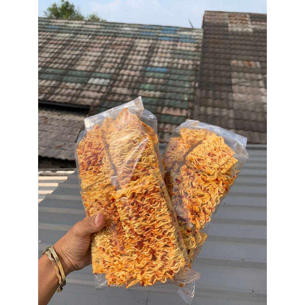 

Mie kremes | mie goreng pedas gurih