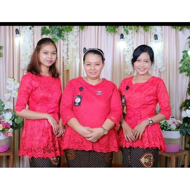 Kebaya merah/ kebaya modern/ kebaya kondangan/preloved kebaya
