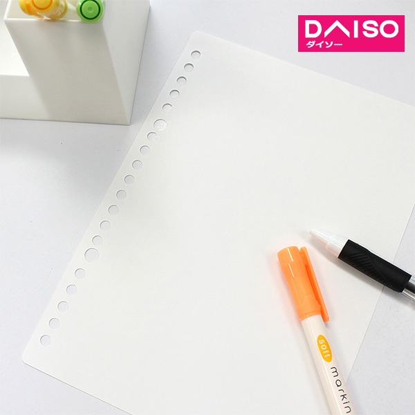 

Daiso Loose leaf paper (A5 unlined 80 sheets)