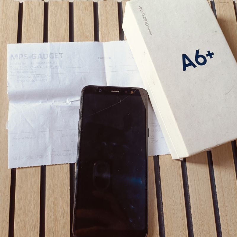 Handphone Samsung A6+ bekas