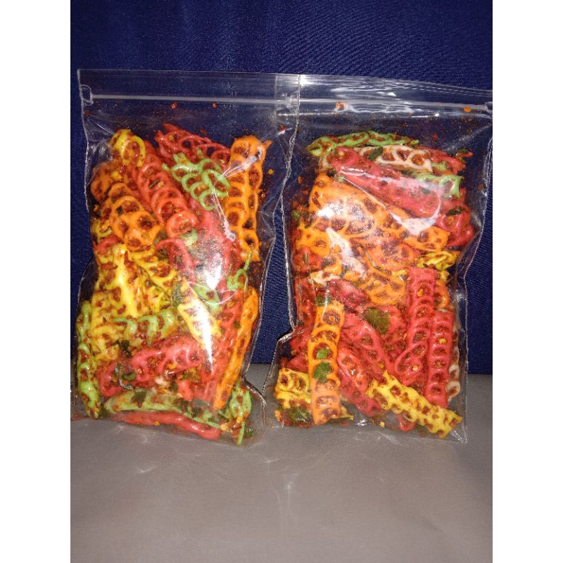 

paket hemat 2 pcs Krupuk Seblak kepang pedas manis daun jeruk