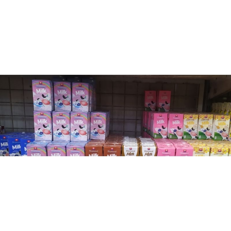 

Susu Kotak Diamond Milk 125ml (Full Cream, Strawberry, Cokelat, Sereal Cokelat, Honey, Marshmallow)