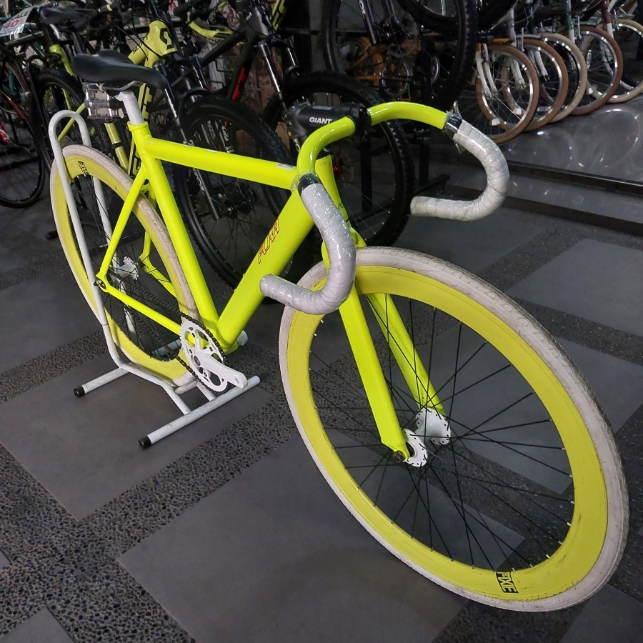 Sepeda Fixie Fixed Gear Fullbike Fixie Doltrap Bahan Alloy Aluminium