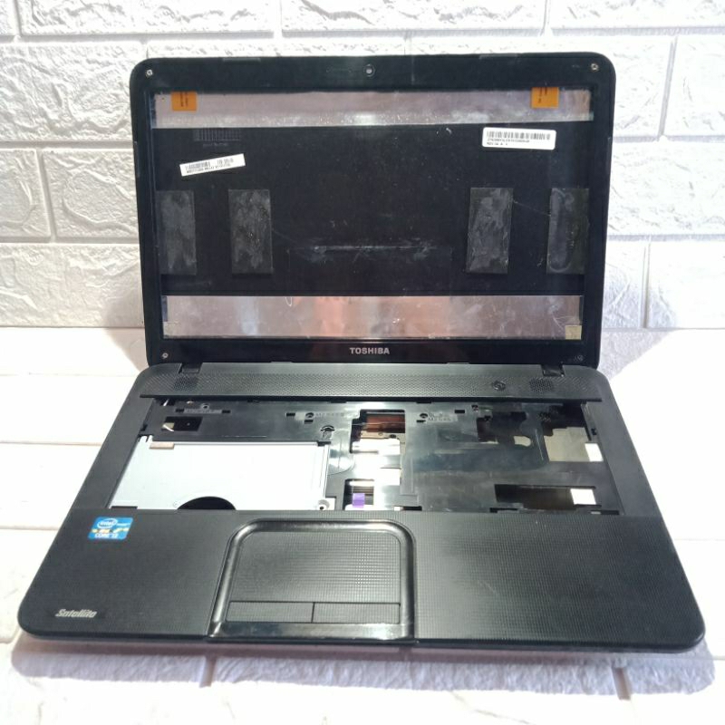 Casing body kesing case toshiba satelite c840 c800 ori