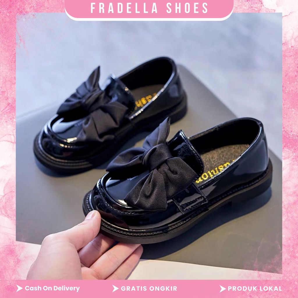 FRADELLA SHOES Sepatu Selop Loafer Anak Perempuan Sintetis Glossy Variasi pita DN 025