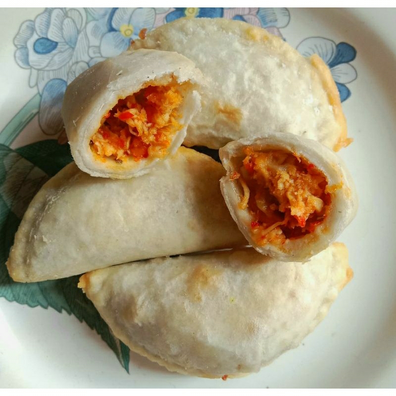 

Cireng isi Ayam suwir pedas