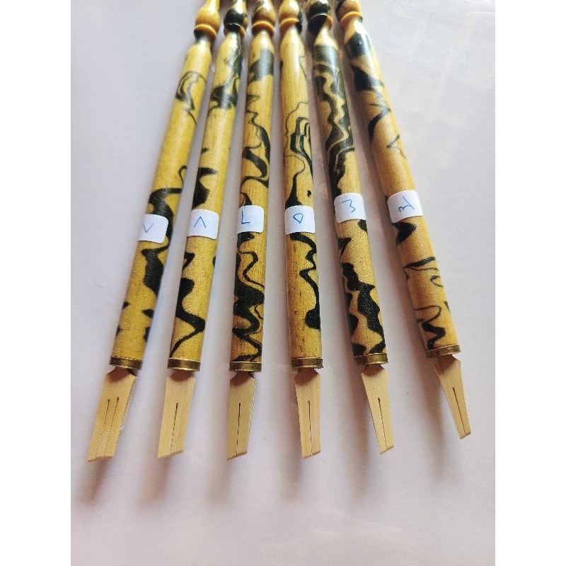 

Kalam/Qalam kalgrafi bambu naskah untuk tinta