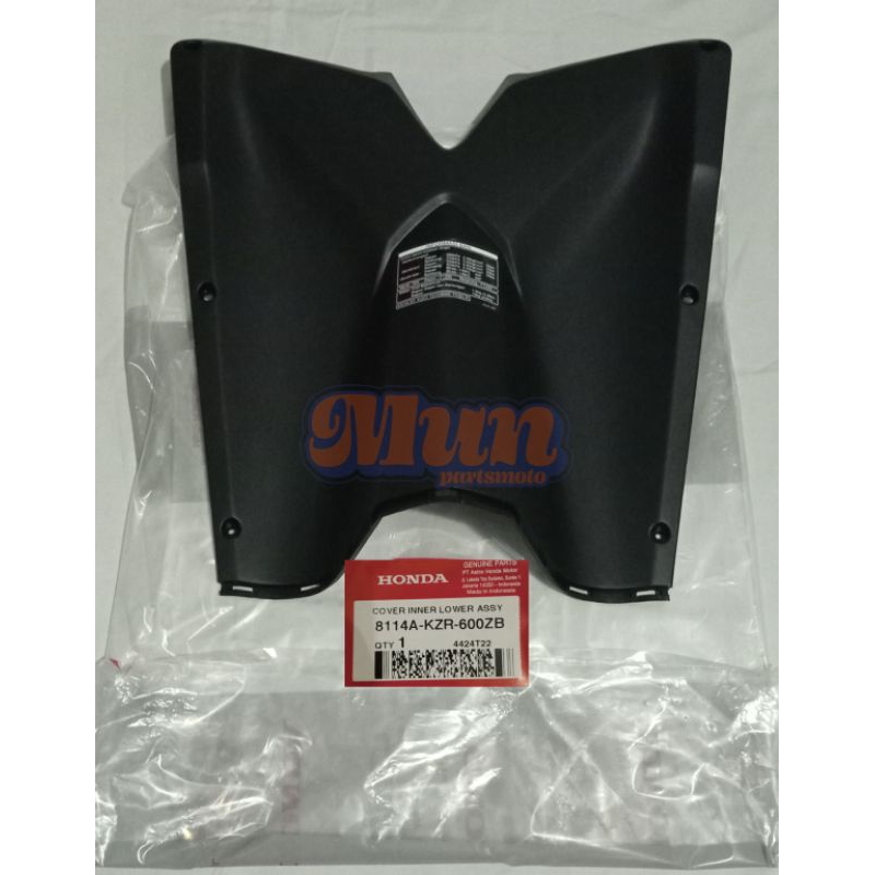 8114A-KZR-600ZB COVER INNER LOWER ASSY LEGSHIELD VARIO KZR