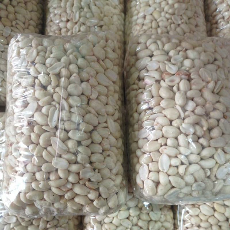 

1kg Kacang Kupas Tuban uk.SEDANG