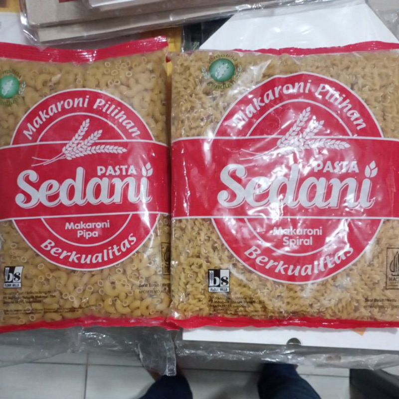 

MAKARONI SEDANI SPIRAL DAN PIPA 1 KG ALMIRA PLASTIK