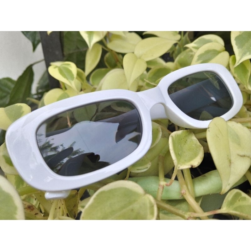 kacamata dewasa oval frame putih