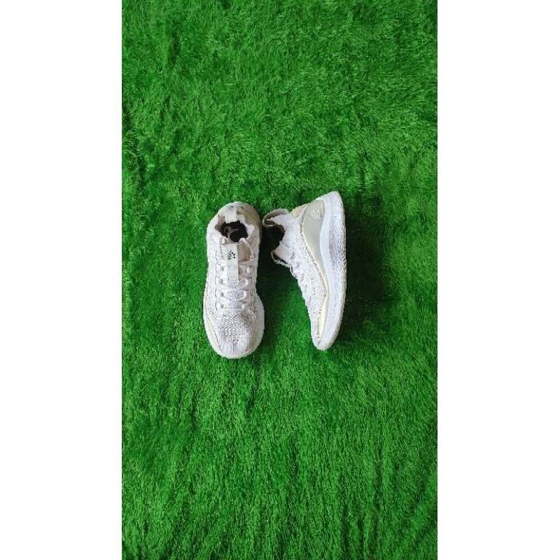 Sepatu Basket Curry 8 Iridium