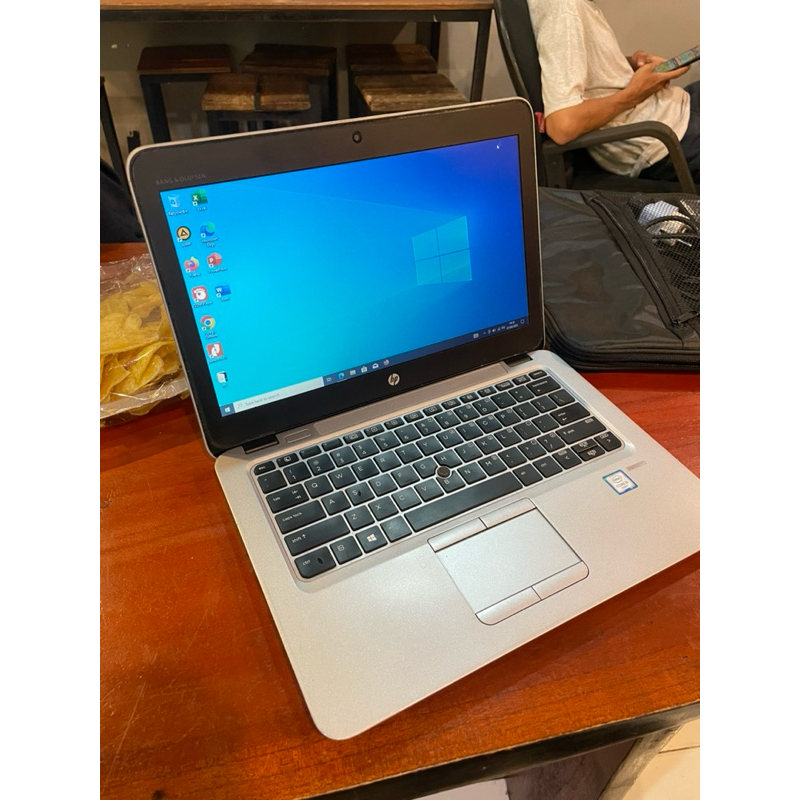 HP ELITEBOOK 830 G2