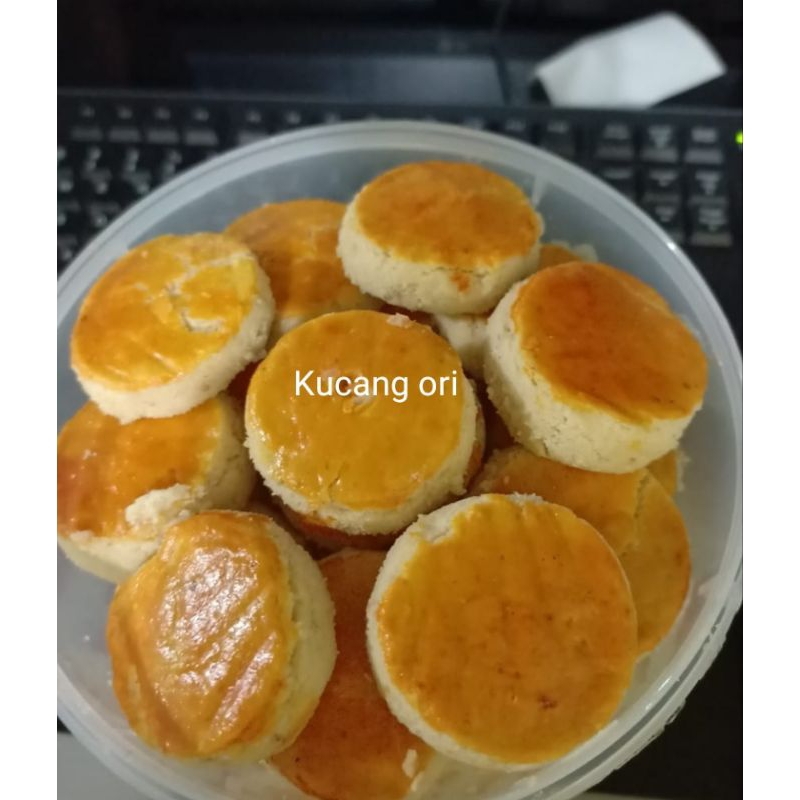 

Kue Kacang Asli Jember Umma