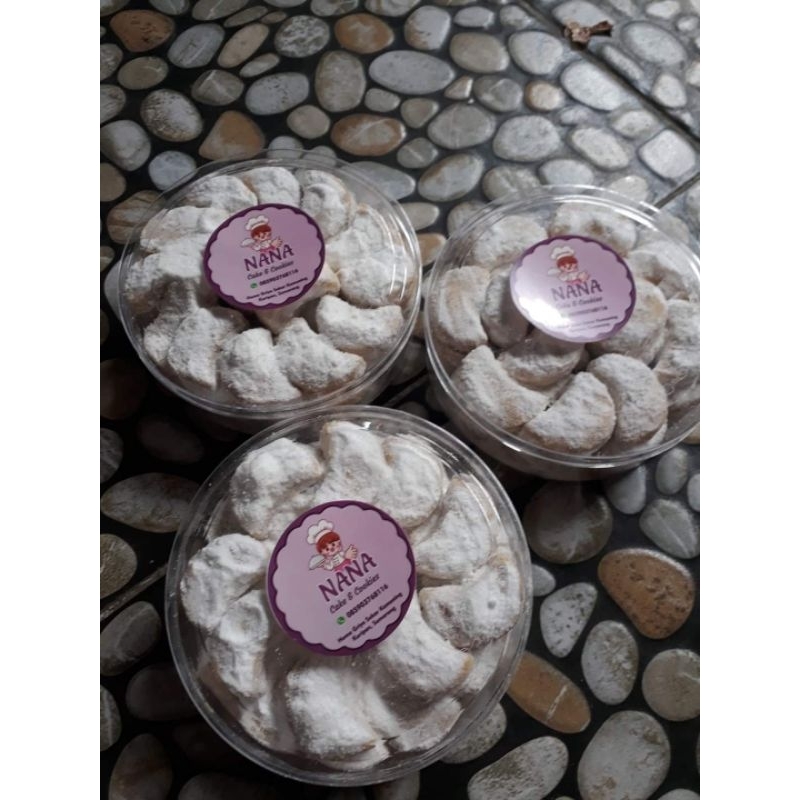 

Kue kering Putri Salju lumer dan enak