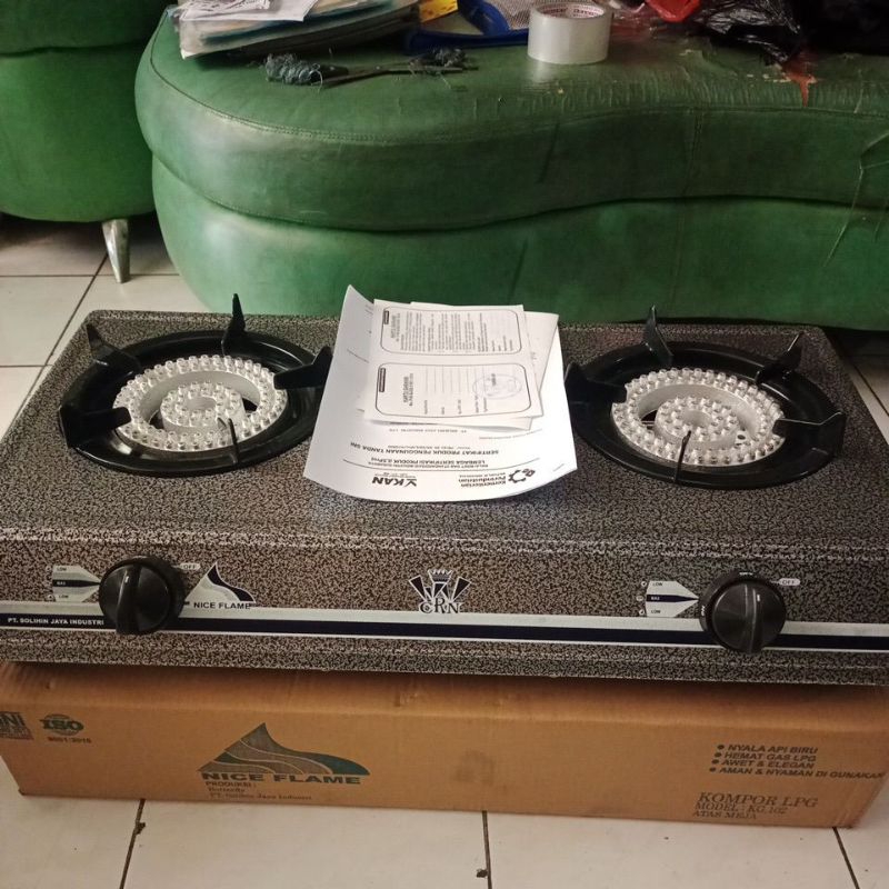 kompor gas 2 tungku CRN150 model KG102