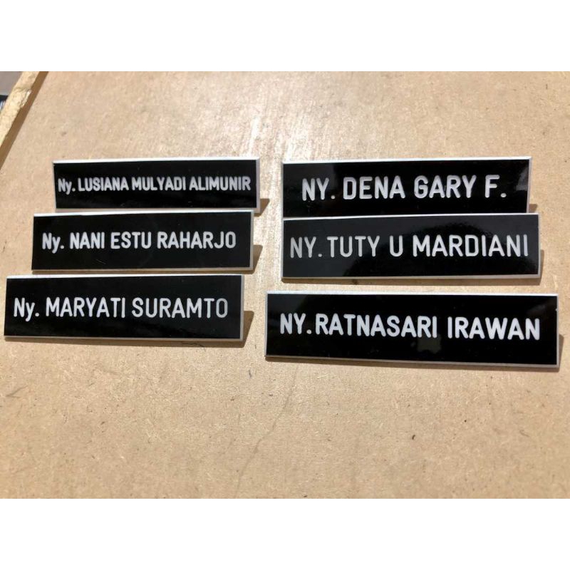 

nametag/papan nama