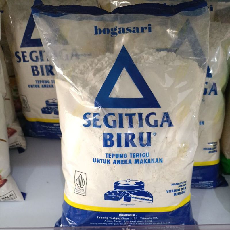 

terigu segitiga biru 1kg