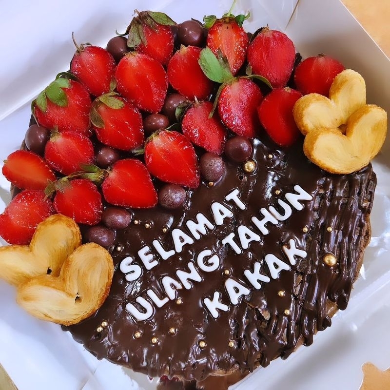 

Brownies Fudgy ( Uk 18 ), (box mika bulat tanpa tatakan) Kartu ucapan, Pisau, Box mika